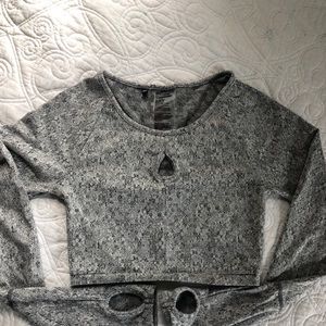 Flyer texture long sleeve crop